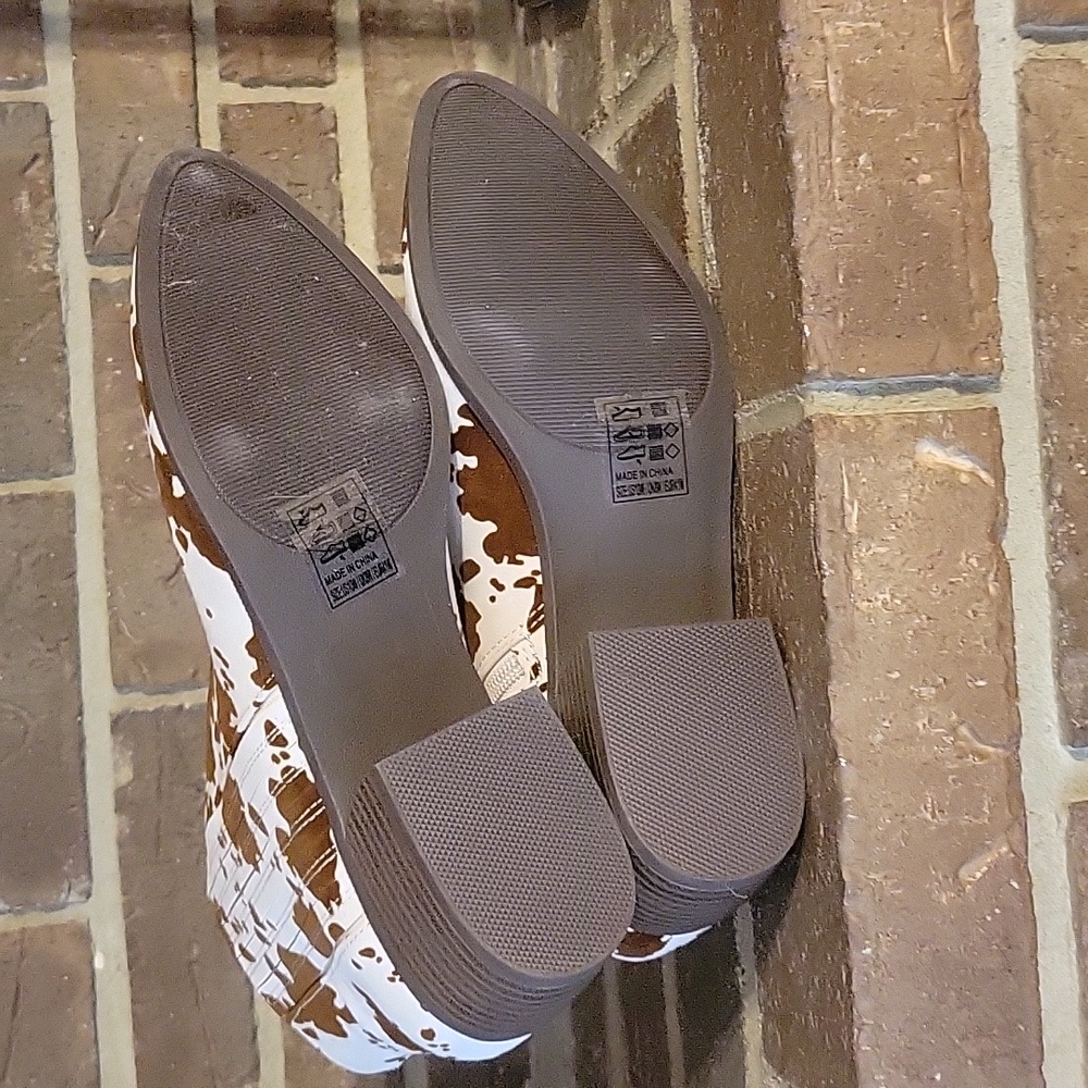 ARULA Cow Print Ankle Boots - Picture 6 of 6